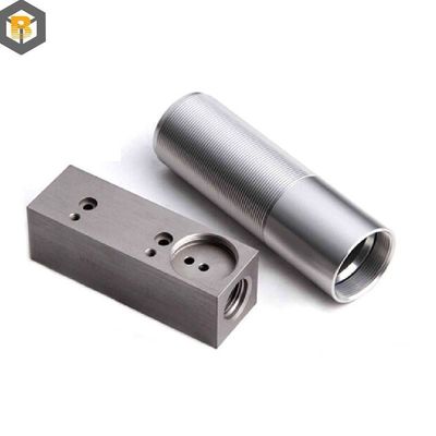 Partie de machine OEM d'usinage CNC personnalisée en acier inoxydable avec surface de coulée de niveau 1