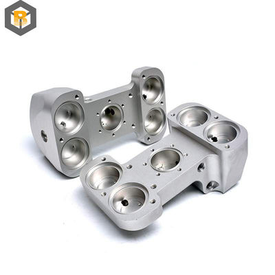 Service d'usinage CNC de tours de fer métalliques sur mesure pour les accessoires de motocyclettes
