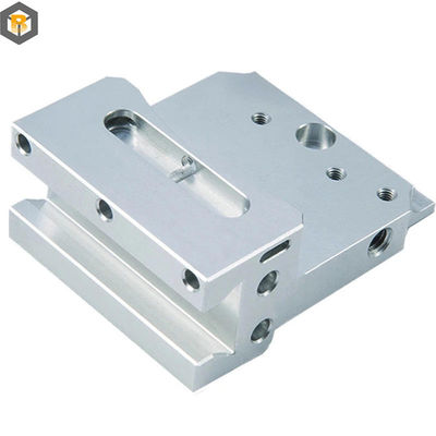 Services de fabrication sur mesure de tôles pour pièces de machines en acier inoxydable et en aluminium